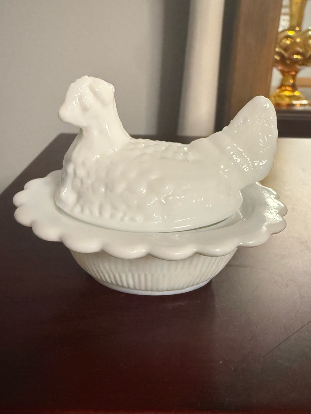 Mini Mosser milk glass hen on nest *READ*
